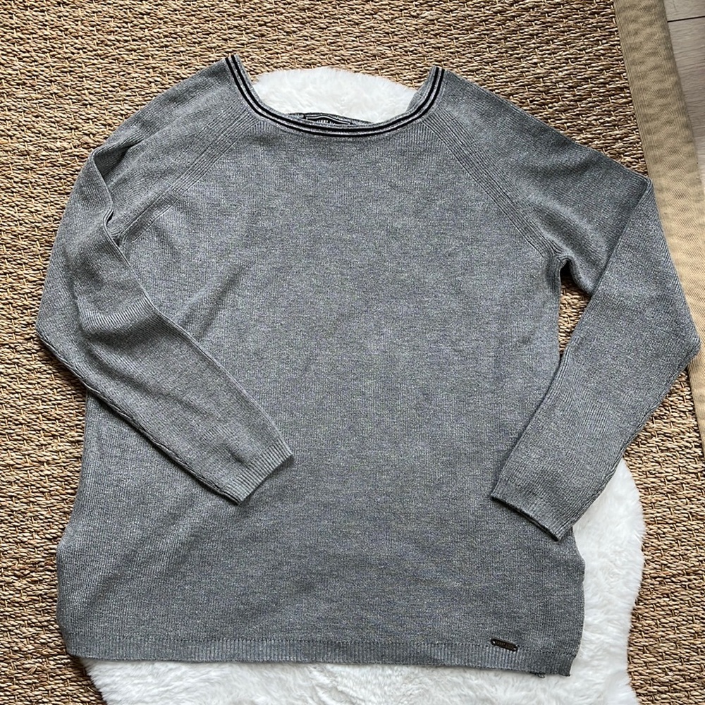Hanny Deep L Grey Knit Sweater with V back cut out and silver/black trim detail